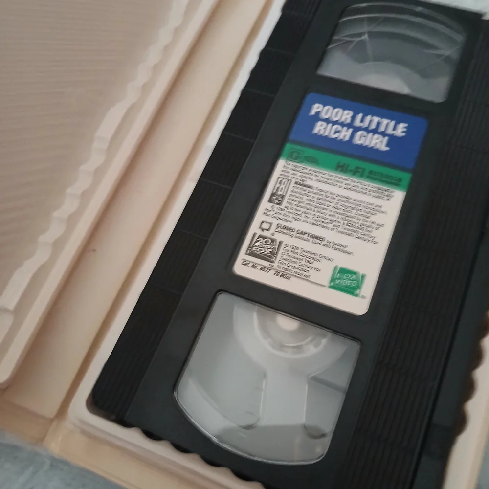 Shirley Temple Classic VHS Collection - Bright Eyes & More (Multicolor)